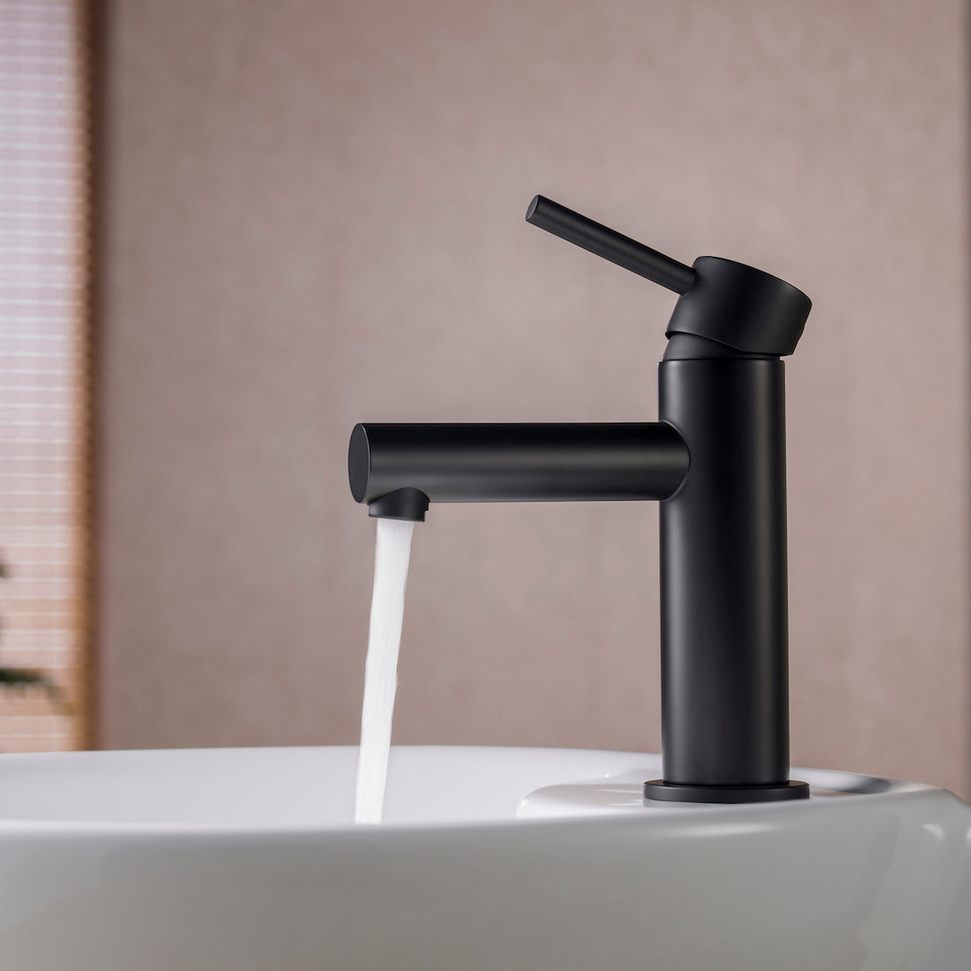 Single Handle Lavatory Faucet – Matte Black - F01 116
