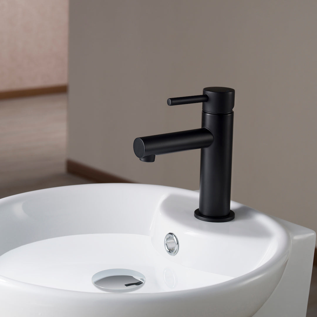 Single Handle Lavatory Faucet – Matte Black - F01 116