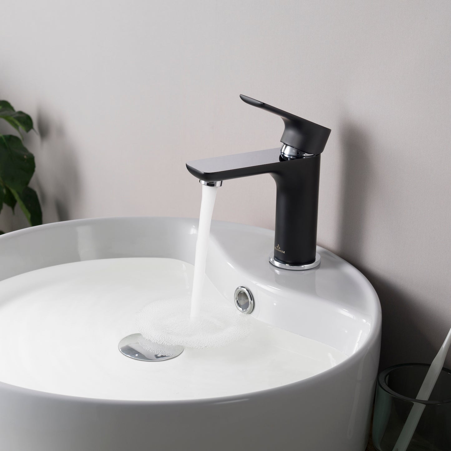 Single Handle Lavatory Faucet – Chrome/ Matte Black - F01 120