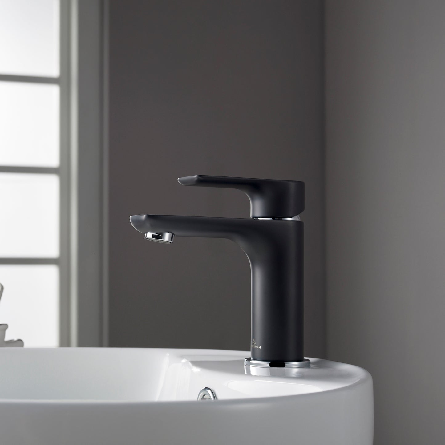 Single Handle Lavatory Faucet – Chrome/ Matte Black - F01 120